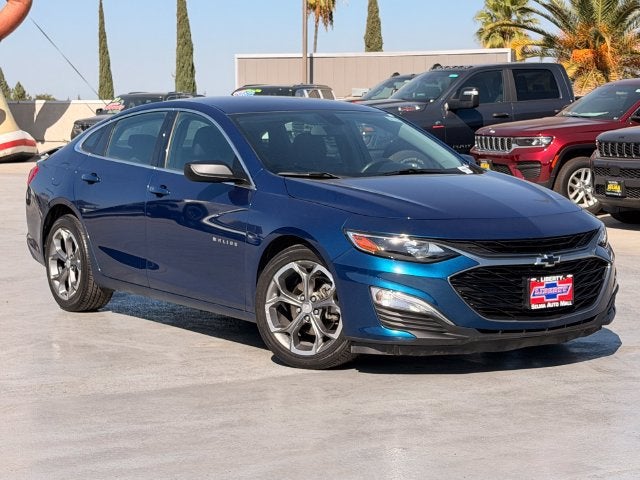 Used 2019 Chevrolet Malibu 1RS with VIN 1G1ZG5ST8KF181221 for sale in Selma, CA