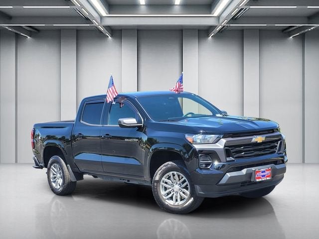 2024 Chevrolet Colorado 2WD LT Crew Cab Short Box's photo