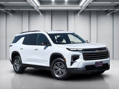2024 Chevrolet Traverse LT