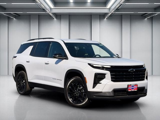 2026 Chevrolet Traverse FWD LT's photo