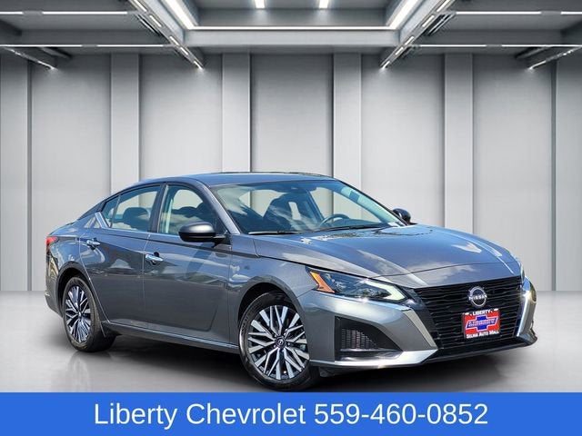 2025 Nissan Altima SV FWD