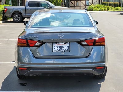 2025 Nissan Altima SV FWD