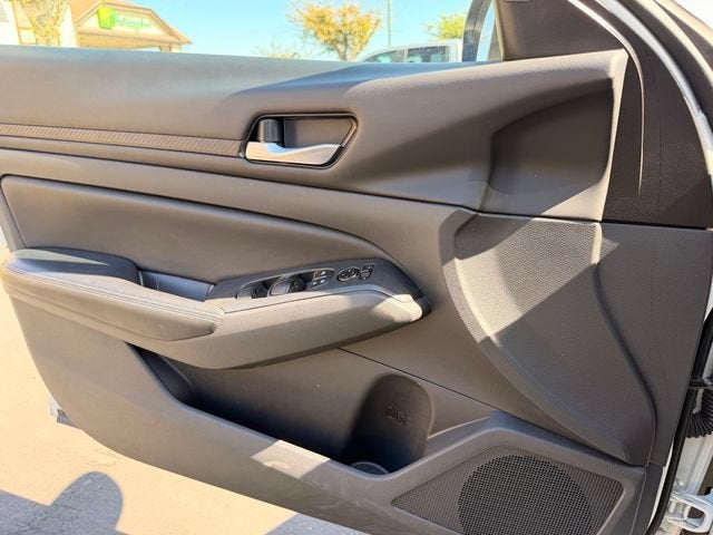 2025 Nissan Altima SV - Photo 11