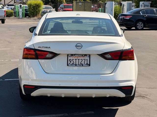 2025 Nissan Altima SV - Photo 6