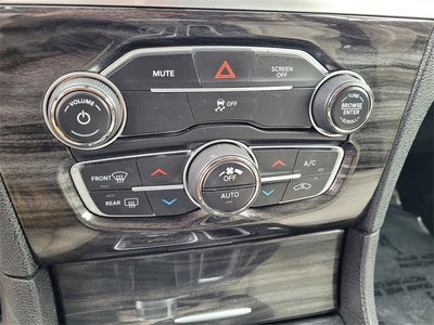 2017 Chrysler 300 Limited