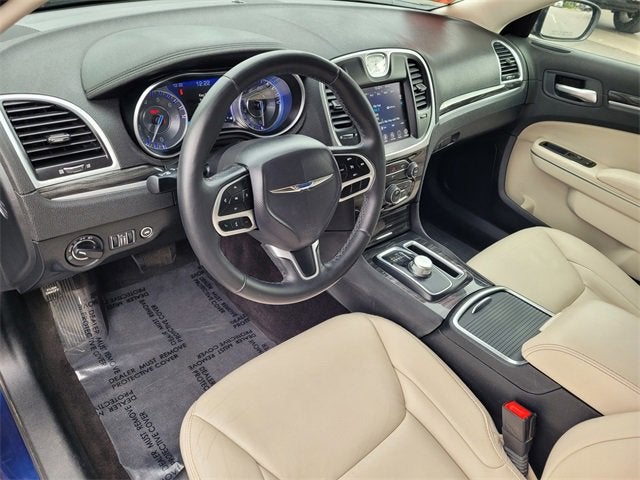 2017 Chrysler 300 Limited