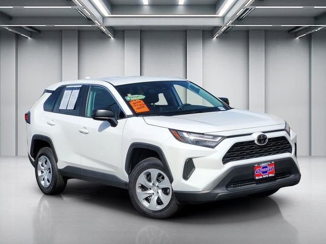 2025 Toyota RAV4 LE