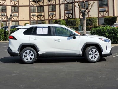 2025 Toyota RAV4 LE
