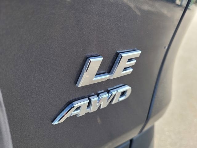 2025 Toyota RAV4 LE