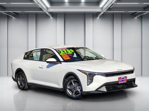 2025 Kia K4 LXS