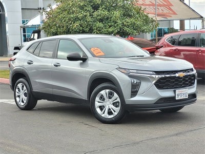 2025 Chevrolet Trax LS