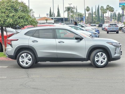 2025 Chevrolet Trax LS