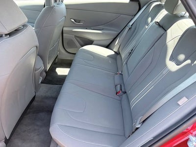2025 Hyundai Elantra SEL Convenience