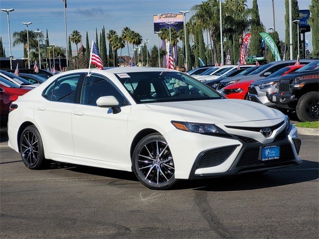 2024 Toyota Camry SE