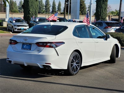 2024 Toyota Camry SE