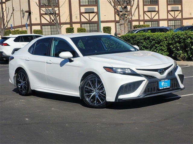 2024 Toyota Camry SE
