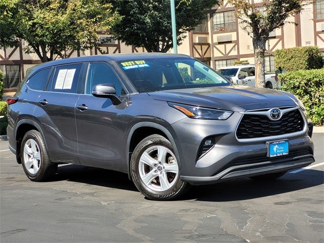 2023 Toyota Highlander LE