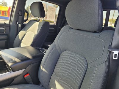 2024 RAM 1500 Big Horn Crew Cab 4x4 5'7' Box
