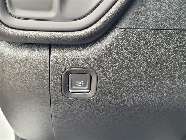 2022 Chevrolet Silverado 1500 2WD Crew Cab Short Bed Custom