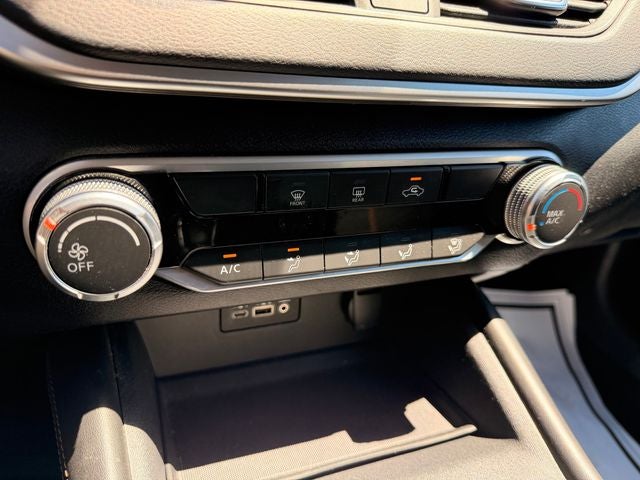 2021 Nissan Altima SR FWD