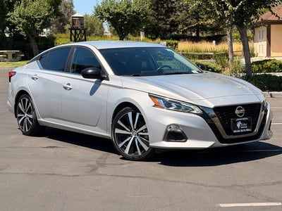 2021 Nissan Altima SR FWD