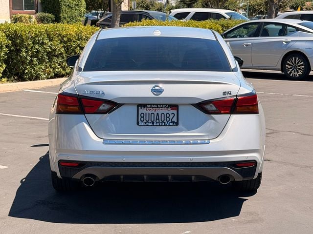 2021 Nissan Altima SR FWD