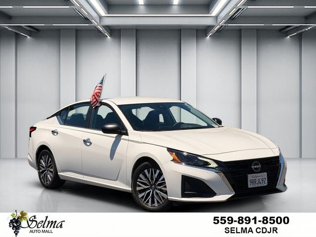 2025 Nissan Altima SV FWD