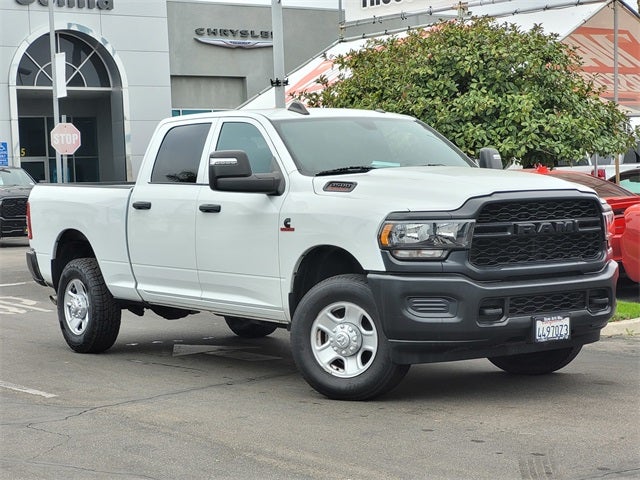 2024 RAM 3500 Tradesman Crew Cab 4x4 6'4' Box