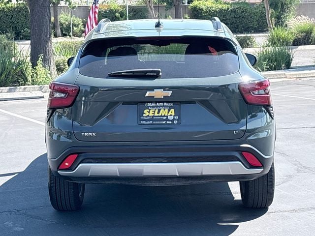 2025 Chevrolet Trax FWD LT