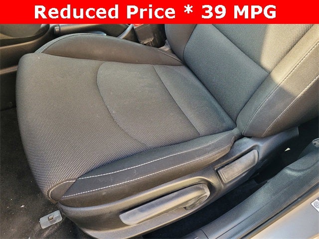 2023 Kia Forte LXS tech