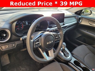 2023 Kia Forte LXS tech