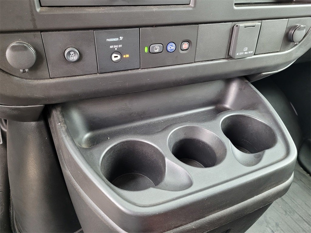 2023 GMC Savana 3500 LS