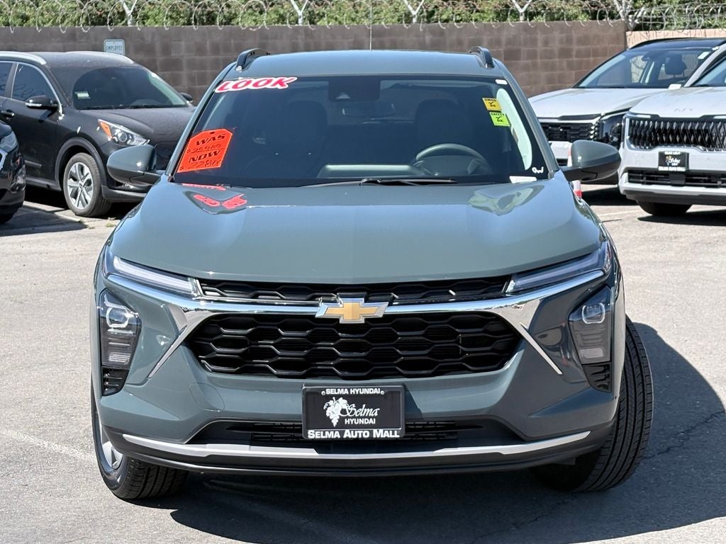 2025 Chevrolet Trax LT