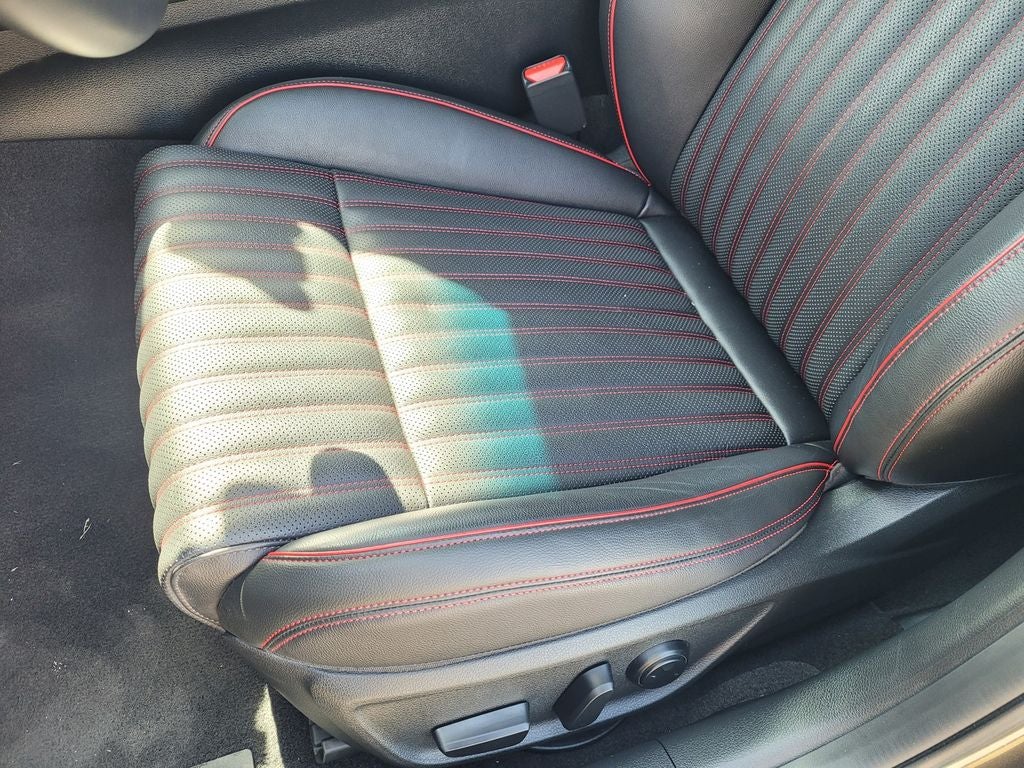 2024 Genesis G70 2.5T