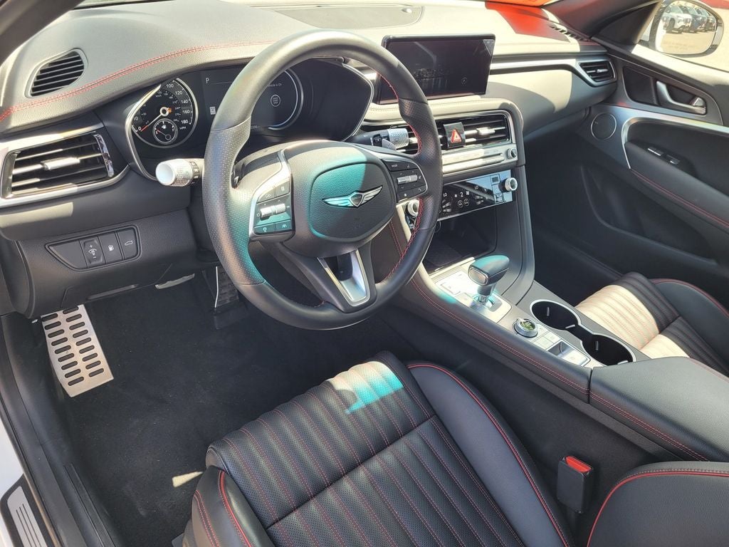 2025 Genesis G70 2.5T