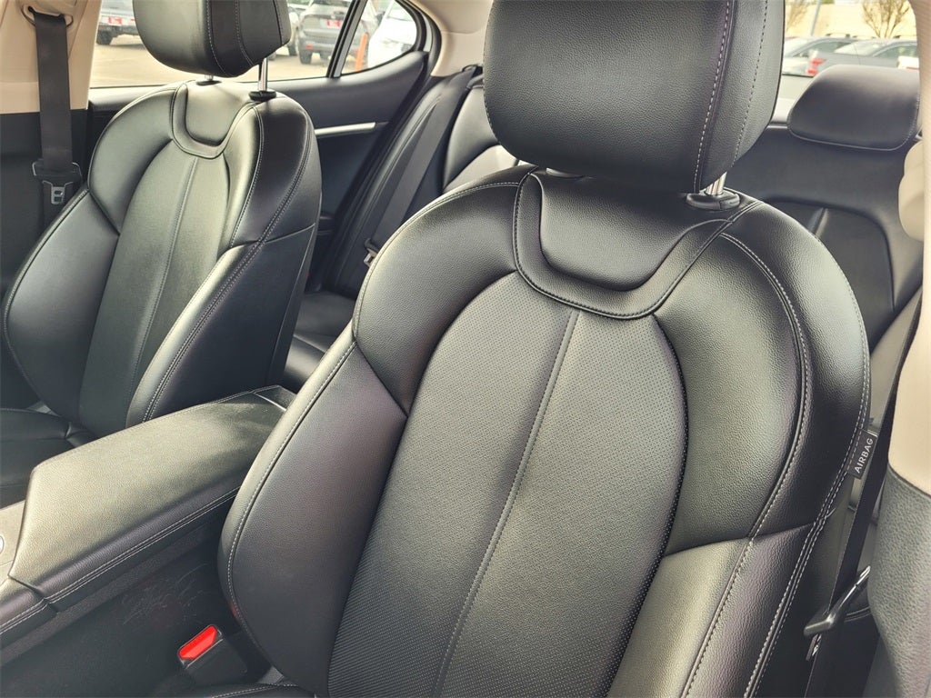 2023 Genesis G70 2.0T