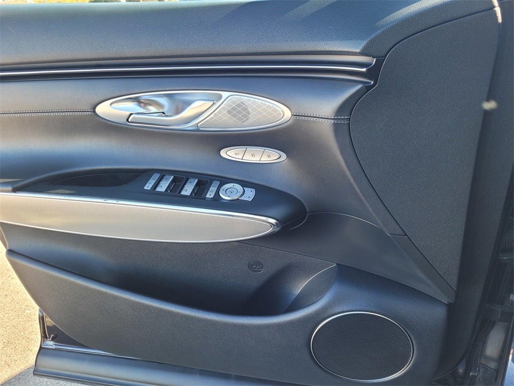 2023 Genesis GV70 2.5T