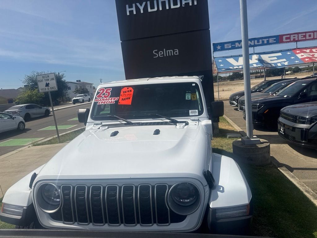 2025 Jeep Wrangler Sahara 4xe