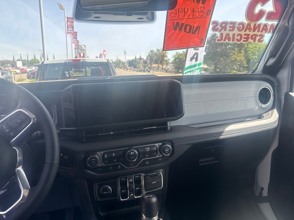 2025 Jeep Wrangler Sahara 4xe