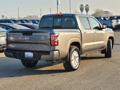 2022 Nissan Frontier SV