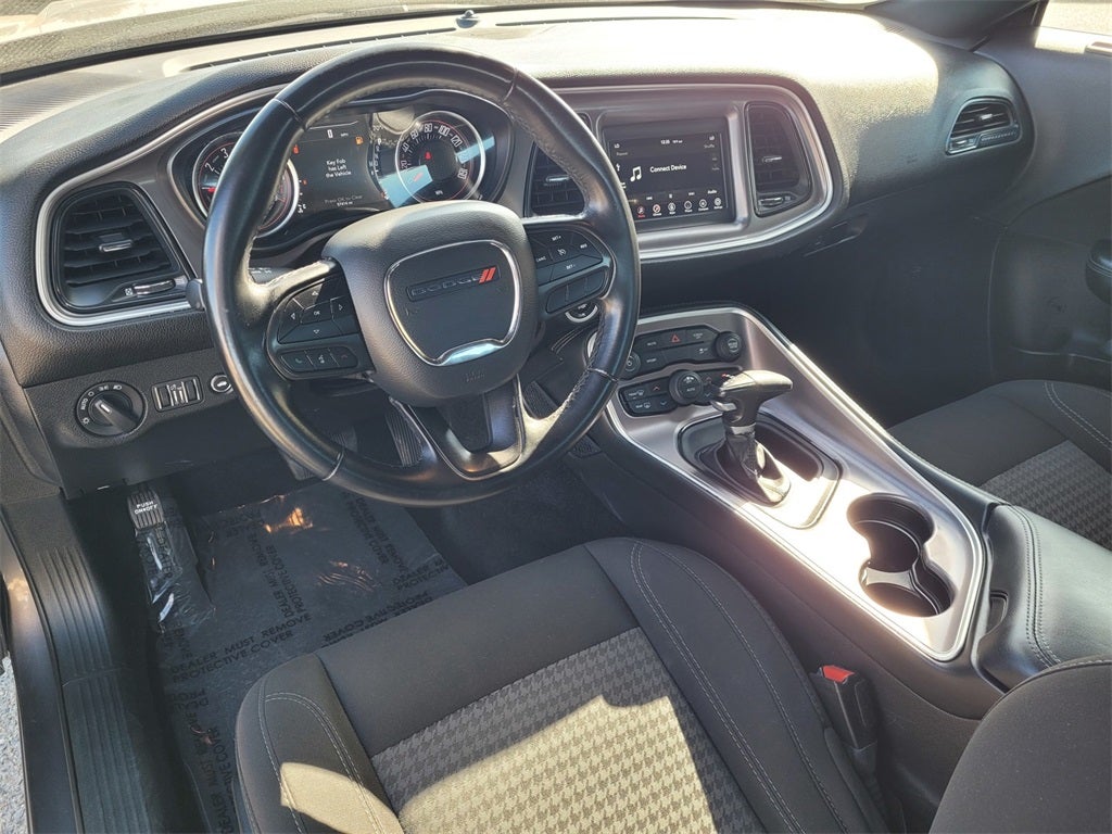 2022 Dodge Challenger SXT