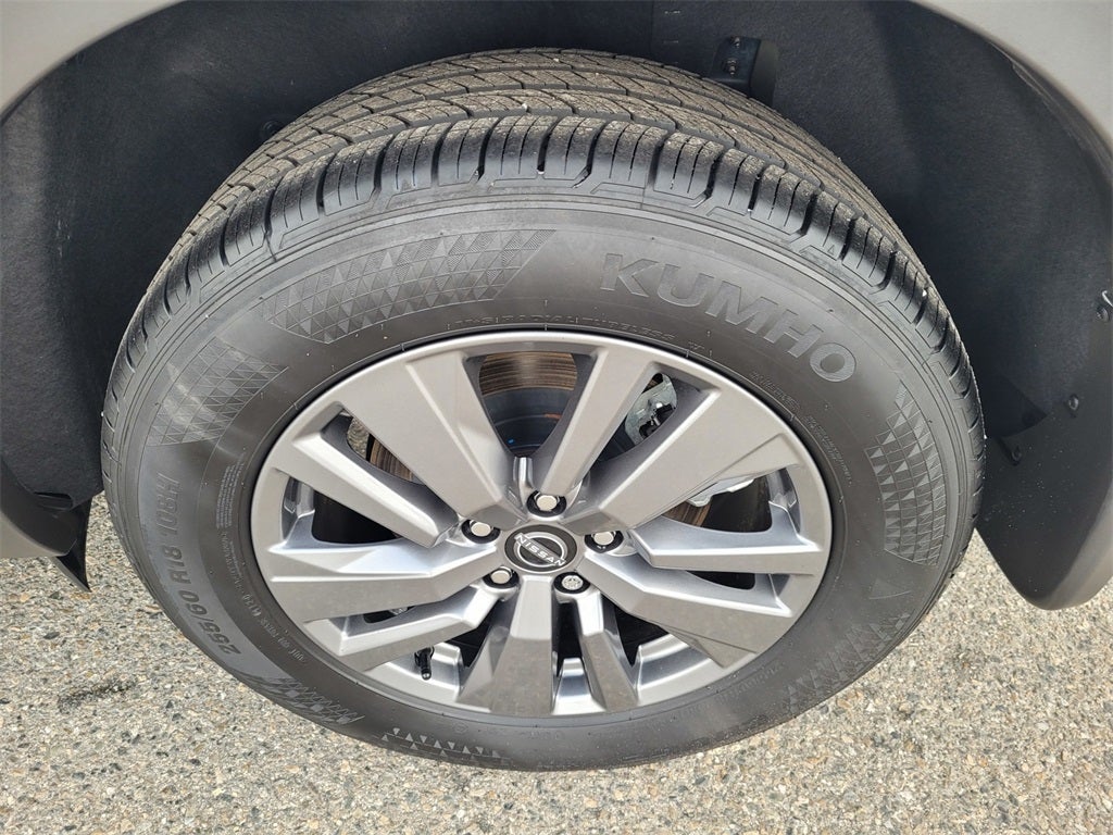 2025 Nissan Pathfinder S