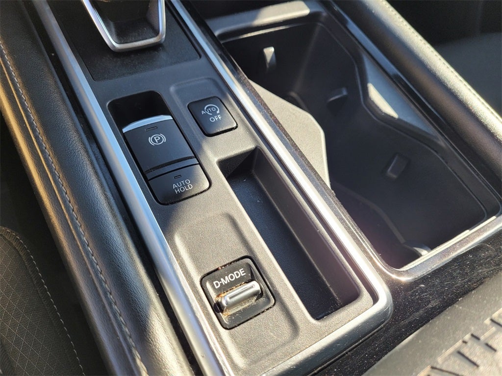 2023 Nissan Pathfinder SV