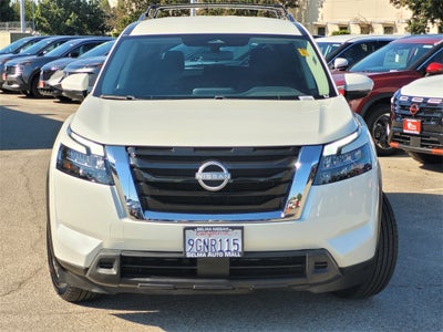 2023 Nissan Pathfinder SV