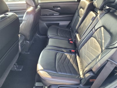 2022 Nissan Pathfinder Platinum